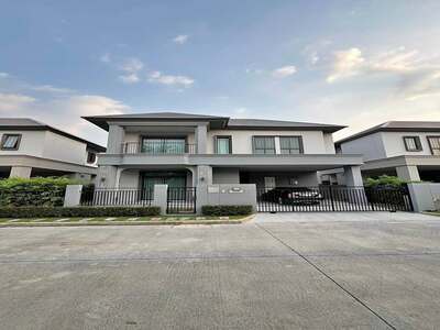 CH1142 เช่าบ้านเดี่ยวหรู บางกอก บูเลอวาร์ด ติวานนท์–รังสิต บ้านให