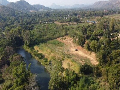 ขายที่ดินติดแม่น้ำเพชรบุรี อำเภอแก่งกระจาน เพชรบุรี  4-3-32 ไร่