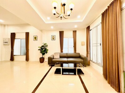 ให้เช่าบ้านกลางเมืองโมนาโค3นอน3น้ำเฟอร์ฯครบกล้BTSสีเหลืองเช่า38K