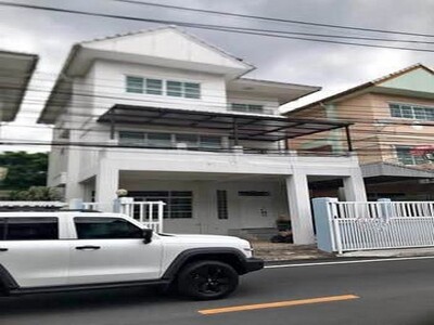 ให้เช่าบ้านเดี่ยว3ชั้น ใกล้ MRT ห้วยขวาง   ซอย ประชาราษฎร์บำเพ็ญ 