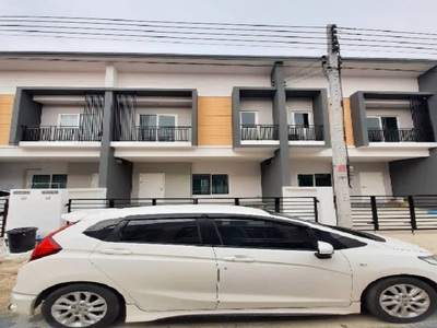 ตลาดปทุมธานี 900 ม..ปทุมธานี-สายใน โลตัส ปทุมธานี ขนาด 27 ตร.ว.  