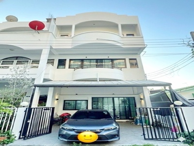 ทาวน์โฮมหลังมุม3ชั้น 50ตร.วา.ลาดพร้าว1-15 ใหญ่ 8แอร์ เซ็นทรัล ลาด