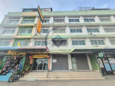 ตึก 4 ชั้น 1 คูหา ซอยวัดพระเงิน ถนนกาญจนาภิเษก