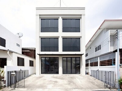ให้เช่าสำนักงาน 48 ตร.ว. บางนาตราด ซอย 13 เชื่อมถนน อุดมสุข ซอย 4