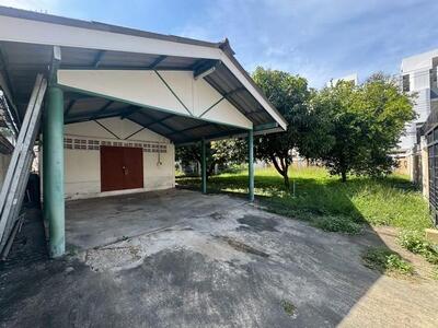 P2096 ให้เช่า ที่ดิน พร้อมสิ่งปลูกสร้าง ซอยอารีย์สัมพันธ์ 3 