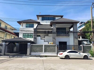 ให้เช่าสำนักงาน 4 ชั้นครึ่ง 600ตรม ศรีวรา ทาวน์อินทาวน์ ใกล้เลียบ