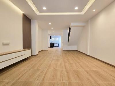 P2270 ขายทาวน์เฮ้าส์ 2 ชั้นรีโนเวทใหม่ หมู่บ้านราณี 2 ซอยลาดปลาเค