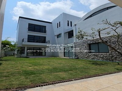 ให้เช่าบ้านเดี่ยวหรู 3 ชั้น ในโครงการ ซ.เอกมัย 22 101 ตร.ว. 4 น 4