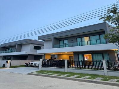 ให้เช่า ขายบ้านเดี่ยว 2 ชั้น 209 ตรม. เซนโทร บางนา บางแก้ว สมุทรป