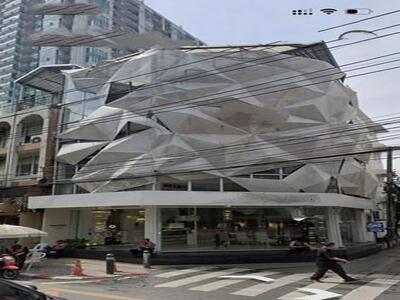 ให้เช่าอาคารพาณิชย์2คูหา ริมถนนทองหล่อ วัฒนา ตึกพร้อมดำเนินธุระกิ