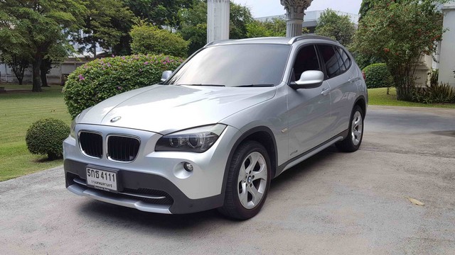 BMW X1 เครื่อง 2000cc ปี 2013 รถเดิมๆทั้งคัน ประวัติศูนย์ครบ ไมล์น้อย ไม่จมน้ำ ใช้ถนอม