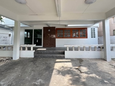  ให้เช่าบ้านเดี่ยว หมู่บ้านเมืองทอง 2 โครงการ 3  ซอยพัฒนาการ 53 แ