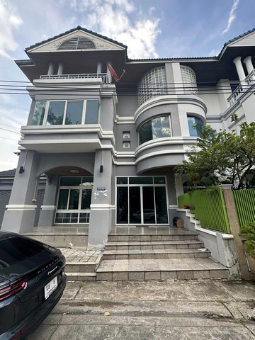 ให้เช่าโฮมออฟฟิศ 3 ชั้น 9 ห้อง 4 ห้องน้ำ ทาวน์อินทาวน์ เลียบด่วนเอกมัย รามอินทรา เหมาะทำออฟฟิศ