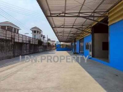 โกดัง + office ให้เช่า Warehouse for rent ซอยเพชรเกษม81