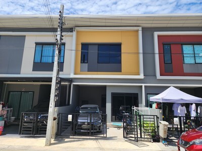 ปล่อยเช่าบ้าน สิริเพลส ประชาอุทิศ 90 ทาวน์โฮม 2 ชั้น 