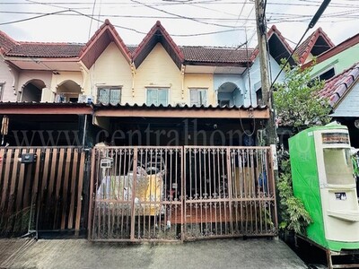 ทาวน์เฮ้าส์ ลาดพร้าว วิลเลจ ซอยนาคนิวาส 42 ทำเลดี ราคาถูก