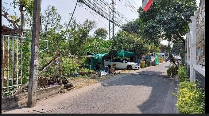 ขายที่ดิน 3 แปลงติด กรุงเทพฯ -นนท์ 12 (ซอยศิริชัย)แยก 25เมืองนนทบุรี