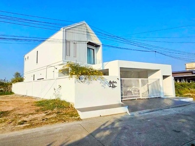 ในโครงการหมู่บ้าน ร่มเกล้า15-23 บ้านเดี่ยว 2 ชั้น นอร์ดิก 66ตร.วา
