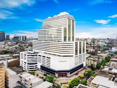 MRT สามย BTS ช่องนนทรี 900 ม. สำนักงาน จูเวลเลอรี่ เซ็นเตอร์ สีลม
