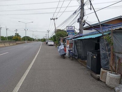 ที่ดินพร้อมสิ่งปลูกสร้าง ติดถนนสายอยุธยา-บางปะอิน