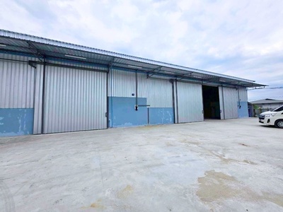 เลียบคลองบางน้ำจืด 1.3 กม. ถ.เอกชัย-พระราม2 112 ตร.ม ให้เช่าโกดั