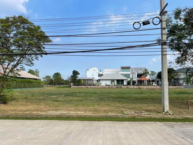 KM100 Land For Sale ที่ดิน 1 ไร่กว่า หมู่บ้านวินมิลด์ บางนา ด้านหลังติดเลค โซนwest บางนาตราด กม.10
