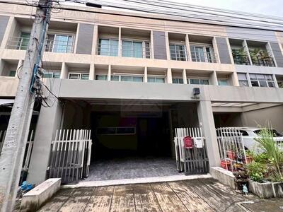 ให้เช่าทาวน์โฮม 3 ชั้น 22 ตร.ว. Noble Cube ซอยพัฒนาการ 26
