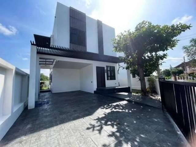 ขาย 7.5 ล้าน 60.96 ตรว. #บ้านสไตล์โมเดิร์น #หนองควาย #หางดง สิ่งอำนวยความสะดวกครบครัน