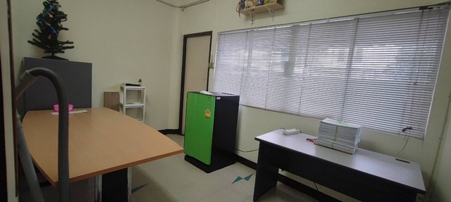 ให้เช่า สำนักงาน ขนาดเล็ก เฟอร์นเจอร์สำนักงานครบ ติดบีทีเอส พระโขนง (ใกล้ร้านอาหาร ญี่ปุ่น อุมะ)