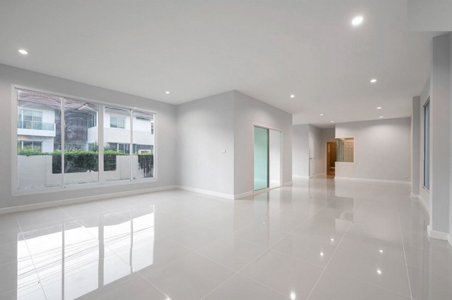 ขายบ้านเดี่ยว 2 ชั้น โครงการ เดอะเวอรีเดียนโฮม กาญจนาภิเษก ใกล้รถไฟฟ้าสายสีม่วง สถานีตลาดบางใหญ่ และ ใกล้ทางด่วน ศรีรัช