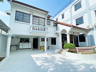 ใหม่ 300 ตร.ม.อ่อนนุช1 BTSอ่อนนุช 1.8กม. ARL หัวหมาก  บ้านเ2 ชั้น