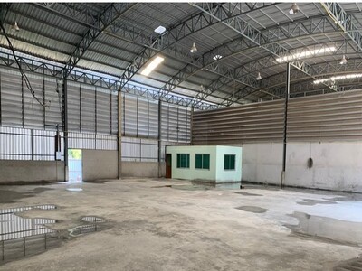 ให้เช่าโกดัง 580 ตรม. พร้อมออฟฟิศ ซอยนวลจันทร์ 21เลียบด่วน