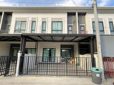 ขายด่วนทาวน์โฮม 2 ชั้น หมู่บ้านไบรตัน อำเภอบางปะกง จังหวัดฉะเชิงเ