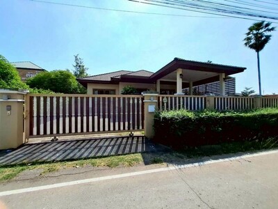 ขายที่ดินพร้อมสิ่งปลูกสร้าง อพาร์ทเม้นท์ + บ้านเดี่ยว  