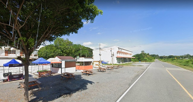 ใจกลางชัยนาท พร้อมเช่า อาคารพาณิชย์ว่างหลายคูหา 20 ตร.วา 160 ตร.ม.  เป็นคู่ ตลาดโต้รุ่ง วัดมหาธาตุ 