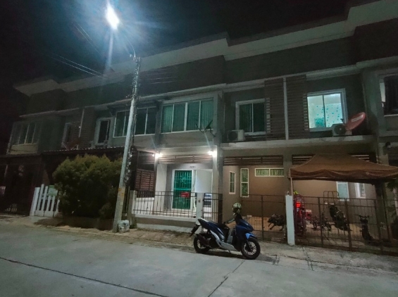 ให้เช่าทาวน์โฮม  บีทีเอ็น เรสซิเดนซ์ บางบัวทอง นนทบุรี มี 3นอน 2น้ำ