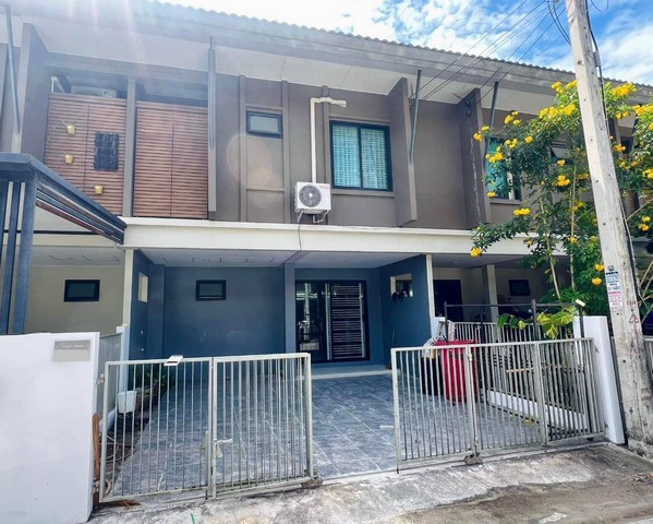 For Rent : Thalang, 2-Storey Town Home, 4 Bedrooms 3 Bathrooms