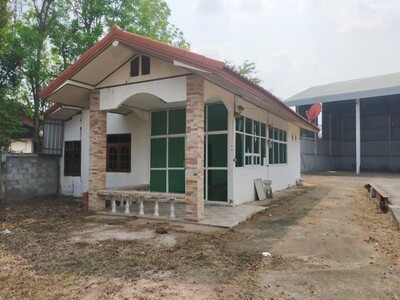 ขายบ้านเดี่ยว 1 ชั้น และโกดัง ถนนบ้านนาโพธิ์-บ้านตอนกอก 