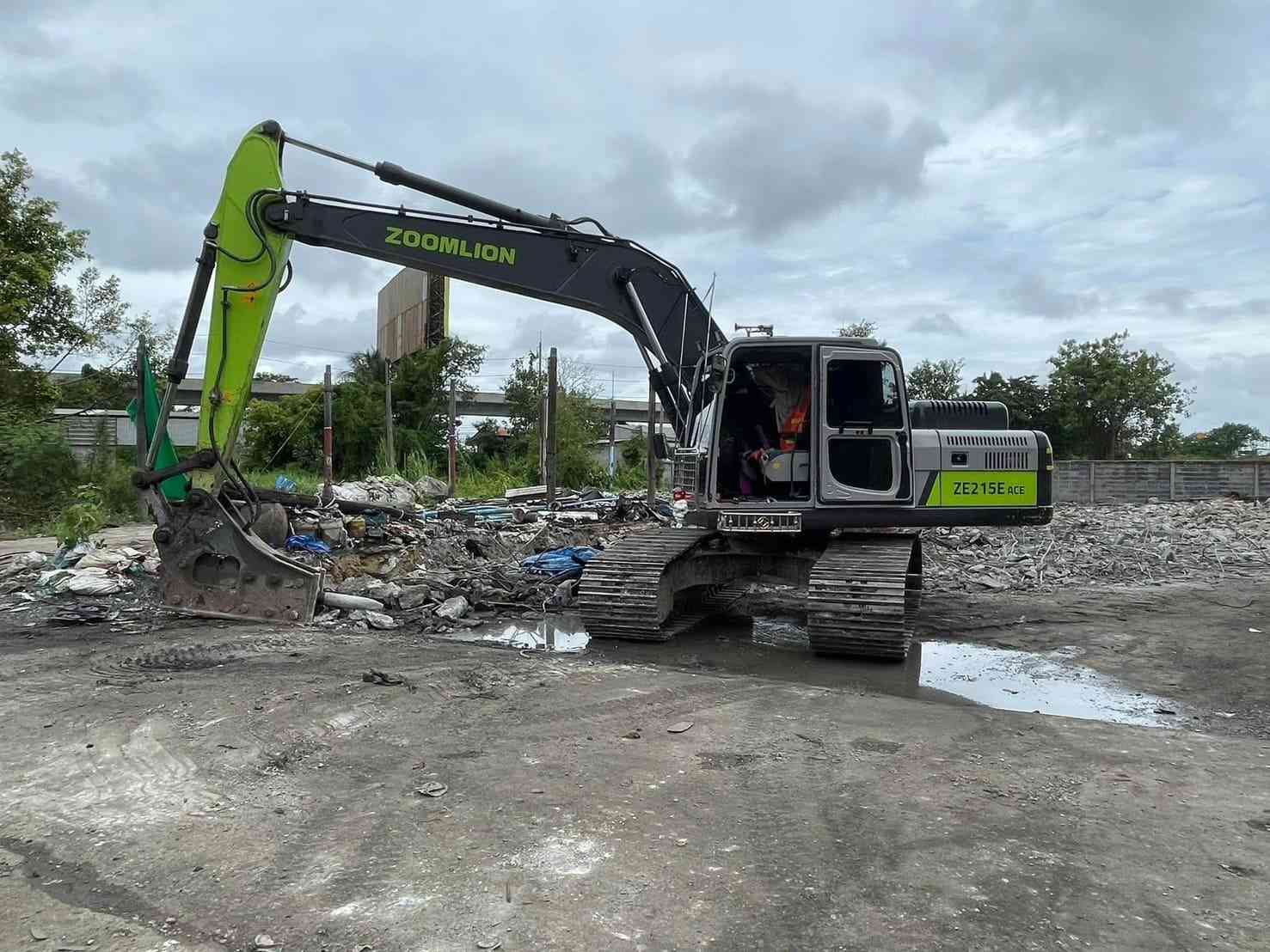 เช่าแม็คโคร PC135/PC215 ราคาถูกงานด่วนพร้อมให้บริการ