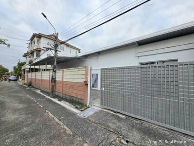 ให้เช่า โกดัง ในซอยลาดพร้าว 93 พร้อมออฟฟิศ สำหรับเป็นที่เก็บสินค้