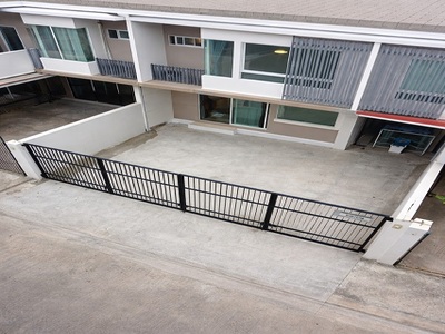 ดูโฮม ทูโก สาขาประชาอุทิศ 90  ทาวน์โฮม 2 ชั้น สตรีทมาร์เก็ต800ม.