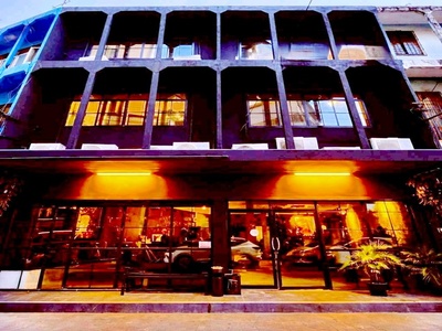 โชว์รูม อาคาร 3 ชั้น 7นอน เซ็นทรัล ลาดพร้าว MRT พหลโยธิน 150 ม. 