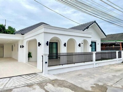 ขายบ้านเดี่ยว ใกล้นิคมเครือสหพัฒน์ ศรีราชา รีโนเวทใหม่ทั้งหลัง