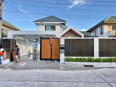 ขายบ้านเดี่ยว 2 ชั้น หมู่บ้านพาราไดซ์ฮิลล์ 2 พัทยา บางละมุง ชลบุร