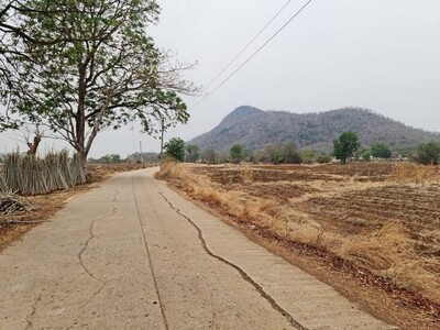 แปลงนี้ซื้อผ่อนตรงเจ้าของได้  ขาย/เช่า ที่ติดภูเขาเมืองนครสวรรค์ 