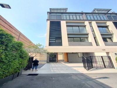 ให้เช่าทาวน์โฮม3.5ชั้นย่านThe Nineพระราม9โครงการAires Rama 9