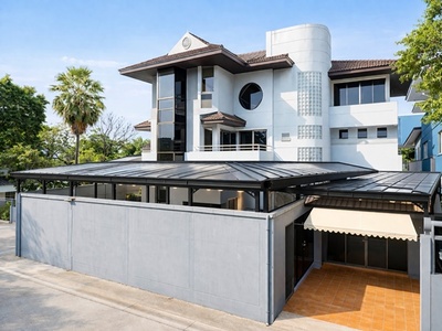 เหม่งจ๋าย ประชาอุทิศ อาคาร 3.5 ชั้น 500 ตร.ม  เซ็นทรัล พระราม 9