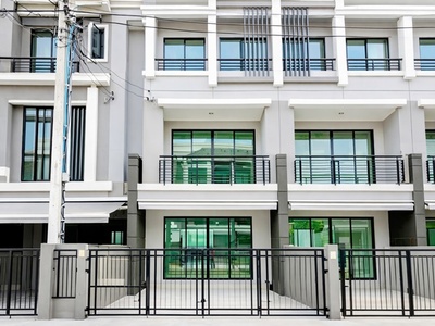 ตลาดพระประแดงอาเขตบิ๊กซี ถ.สุขสวัสดิ์31-37 ทาวน์โฮม 3ชั้น 3นอน  