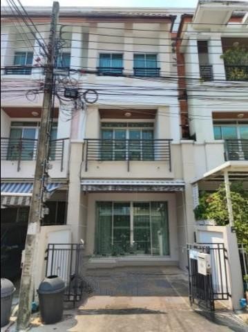 ให้เช่าทาวน์โฮม 3 ชั้น โครงการ บ้านกลางเมือง เดอะปารีส กรุงเทพกรีฑาซอย 7 บ้านสวยพร้อมอยู่ เฟอร์นิเจอร์บิวน์อินครบทุกชั้น