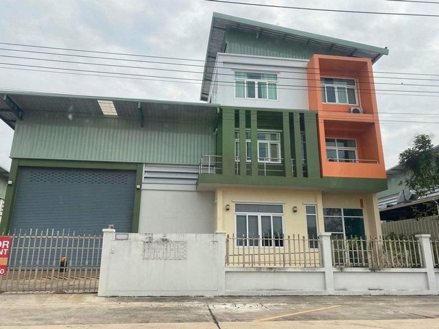 โรงงานให้เช่าขนาด 360 ตรม. ผังสีม่วงแท้ คลอง 9 ต.ลำลูกกา อ.ลำลูกกา จ.ปทุมธานี